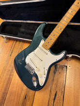 Load image into Gallery viewer, Fender Stratocaster 1984