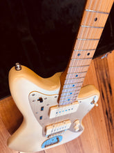 Load image into Gallery viewer, Squier 40th anniversary Jazzmaster