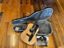 Load image into Gallery viewer, Maton Custom Shop Flatpicker