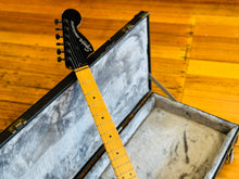 Load image into Gallery viewer, Squier Contemporary Stratocaster Special - Black