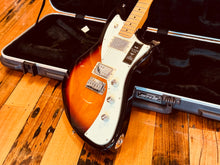 Load image into Gallery viewer, Fender Meteora