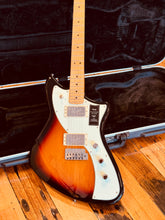 Load image into Gallery viewer, Fender Meteora
