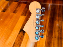 Load image into Gallery viewer, Fender Meteora