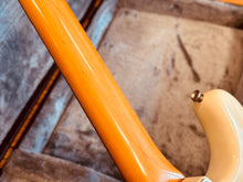 Load image into Gallery viewer, Squire 1982 '62 Japanese Vintage Reissue