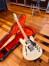 Load image into Gallery viewer, Fender Starcaster – Rare White 1976