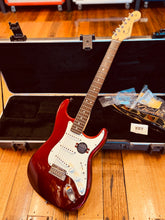 Load image into Gallery viewer, Fender American Standard Stratocaster