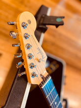 Load image into Gallery viewer, Fender American Standard Stratocaster