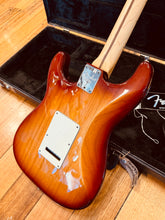 Load image into Gallery viewer, Fender Stratocaster American Standard