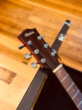 Load image into Gallery viewer, Maton Sapphire Deluxe 303/6