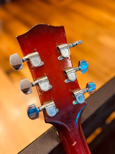 Load image into Gallery viewer, Maton Sapphire Deluxe 303/6