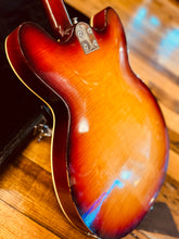 Load image into Gallery viewer, Maton Sapphire Deluxe 303/6