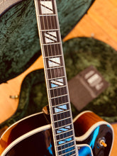 Load image into Gallery viewer, Gibson Super 400 CES – 2009 Custom Shop