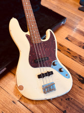Load image into Gallery viewer, Fender 60th Anniversary Road Worn ’60s Jazz Bass