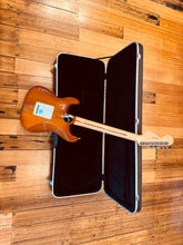 Load image into Gallery viewer, Fender American Standard Stratocaster