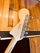 Load image into Gallery viewer, Fender American Standard Stratocaster