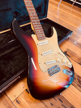 Load image into Gallery viewer, Fender FSR Special Edition Stratocaster – Mystic burst