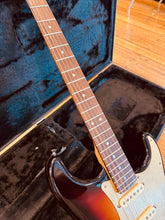 Load image into Gallery viewer, Fender FSR Special Edition Stratocaster – Mystic burst