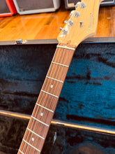 Load image into Gallery viewer, Fender FSR Special Edition Stratocaster – Mystic burst