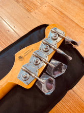 Load image into Gallery viewer, Fender Vintera 60's Jazz Bass Daphne Blue