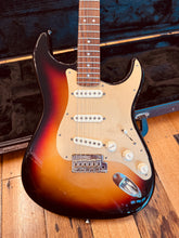 Load image into Gallery viewer, Fender FSR Special Edition Stratocaster – Mystic burst