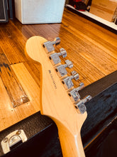 Load image into Gallery viewer, Fender FSR Special Edition Stratocaster – Mystic burst