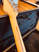 Load image into Gallery viewer, Fender FSR Special Edition Stratocaster – Mystic burst