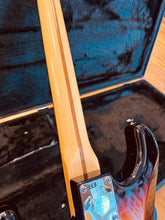 Load image into Gallery viewer, Fender FSR Special Edition Stratocaster – Mystic burst