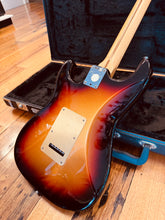 Load image into Gallery viewer, Fender FSR Special Edition Stratocaster – Mystic burst