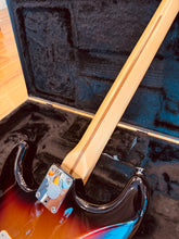 Load image into Gallery viewer, Fender FSR Special Edition Stratocaster – Mystic burst