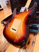 Load image into Gallery viewer, Fender FSR Special Edition Stratocaster – Mystic burst