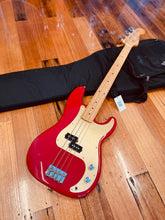 Load image into Gallery viewer, Fender Vintera 50s Precision Bass