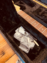 Load image into Gallery viewer, Fender FSR Special Edition Stratocaster – Mystic burst