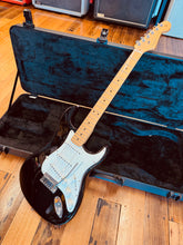 Load image into Gallery viewer, Fender American Standard Stratocaster (2015)