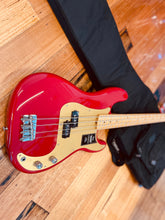 Load image into Gallery viewer, Fender Vintera 50s Precision Bass