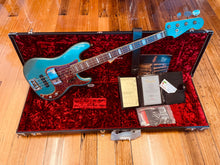 Load image into Gallery viewer, FENDER CUSTOM SHOP LIMITED EDITION P BASS SPECIAL JOURNEYMAN RELIC