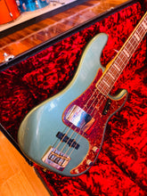 Load image into Gallery viewer, FENDER CUSTOM SHOP LIMITED EDITION P BASS SPECIAL JOURNEYMAN RELIC