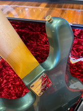 Load image into Gallery viewer, FENDER CUSTOM SHOP LIMITED EDITION P BASS SPECIAL JOURNEYMAN RELIC