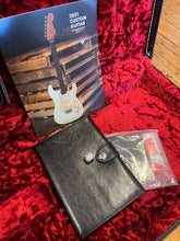 Load image into Gallery viewer, FENDER CUSTOM SHOP LIMITED EDITION P BASS SPECIAL JOURNEYMAN RELIC