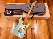 Load image into Gallery viewer, Mooer S801 GTRS Intelligent Guitar