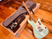 Load image into Gallery viewer, Mooer S801 GTRS Intelligent Guitar