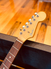Load image into Gallery viewer, Fender Stratocaster – Made in Japan (1997) – Electric Blue