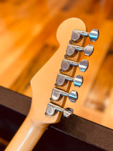 Load image into Gallery viewer, Fender Stratocaster – Made in Japan (1997) – Electric Blue