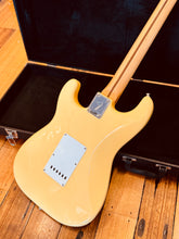 Load image into Gallery viewer, Fender Player Stratocaster