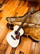 Load image into Gallery viewer, Maton ER90 Traditional