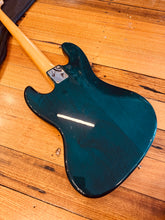 Load image into Gallery viewer, Fender Jazz Bass Fretless – Crafted in Japan