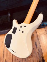 Load image into Gallery viewer, Washburn Force ABT B-20 - 1990