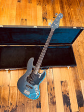 Load image into Gallery viewer, Fender Aerodyne Jazz Bass