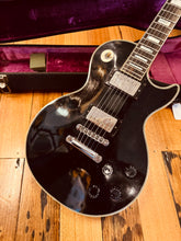 Load image into Gallery viewer, Gibson les Paul Custom 1972