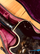 Load image into Gallery viewer, Gibson les Paul Custom 1972
