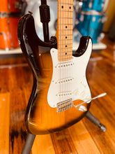 Load image into Gallery viewer, Tokai Goldstar sound